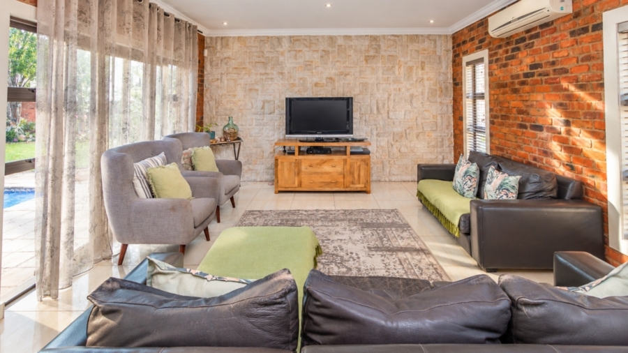 5 Bedroom Property for Sale in Xanadu Nature Estate North West
